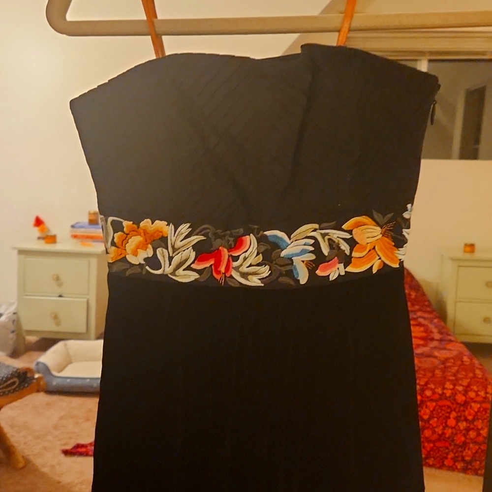 Anthropologie Floral velvet dress w/ pockets